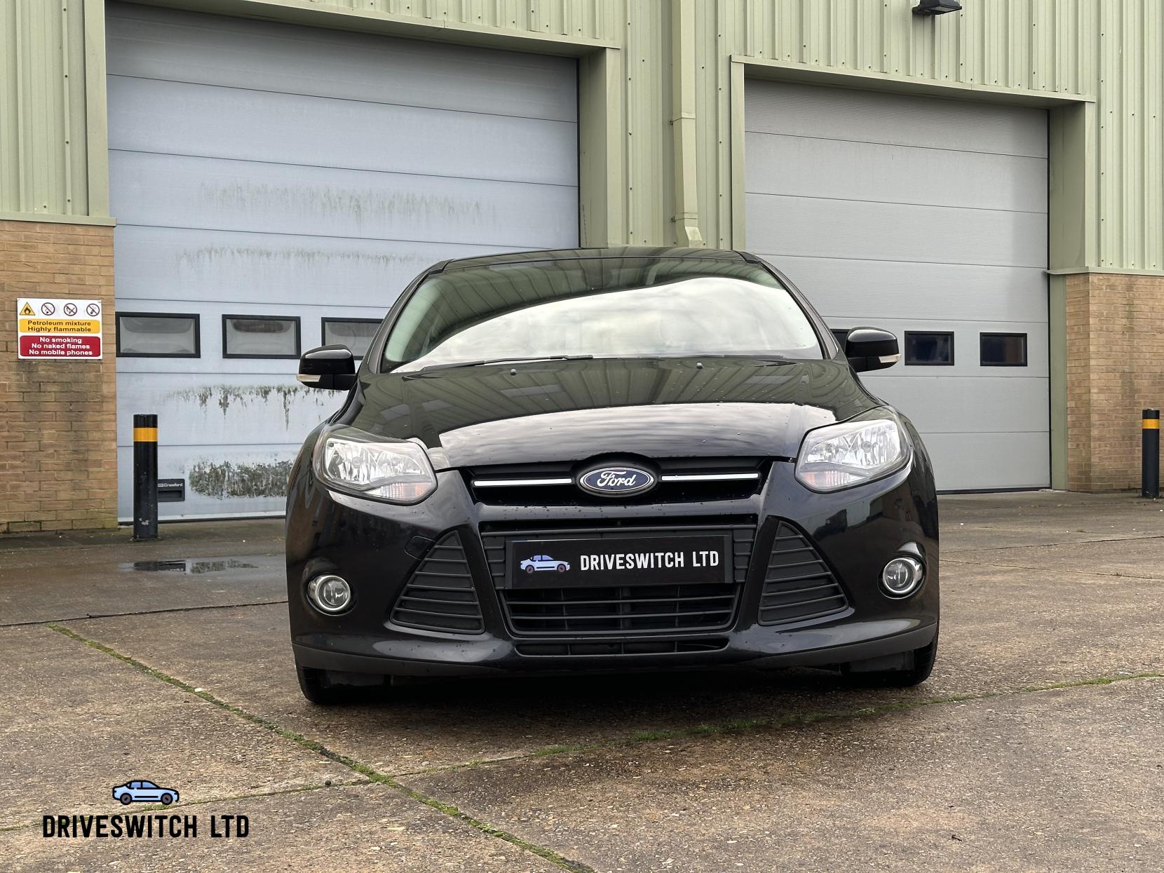 Ford Focus 1.6 TDCi Zetec Hatchback 5dr Diesel Manual Euro 5 (s/s) (115 ps)