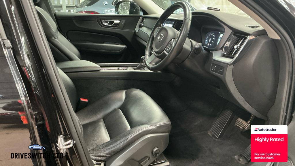 Volvo XC60 2.0 D4 Momentum SUV 5dr Diesel Auto AWD Euro 6 (s/s) (190 ps)